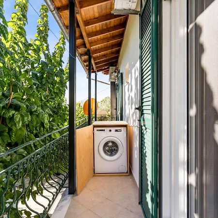 Verani Parking Balcony Playground * Sívros